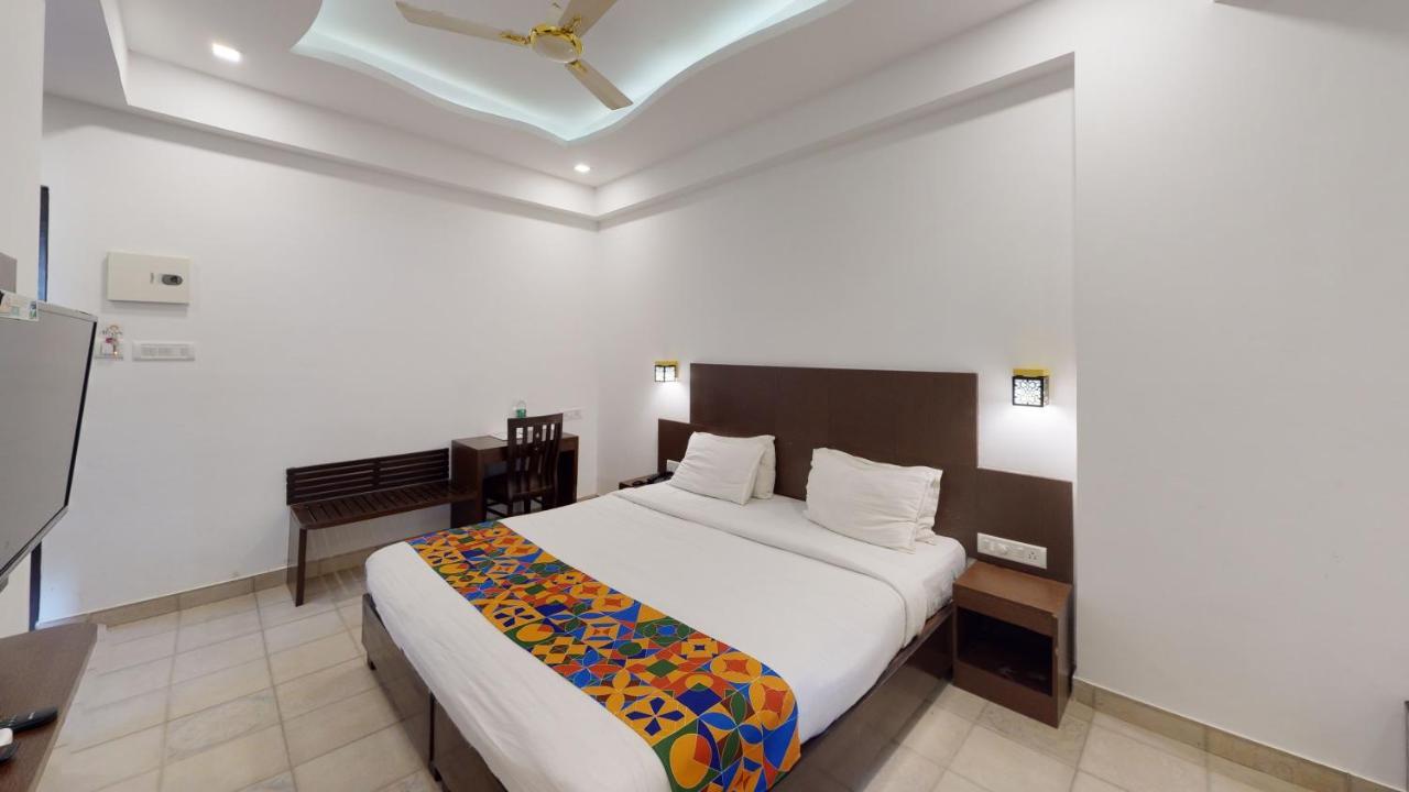 De Alcazar Calangute Hotel ภายนอก รูปภาพ