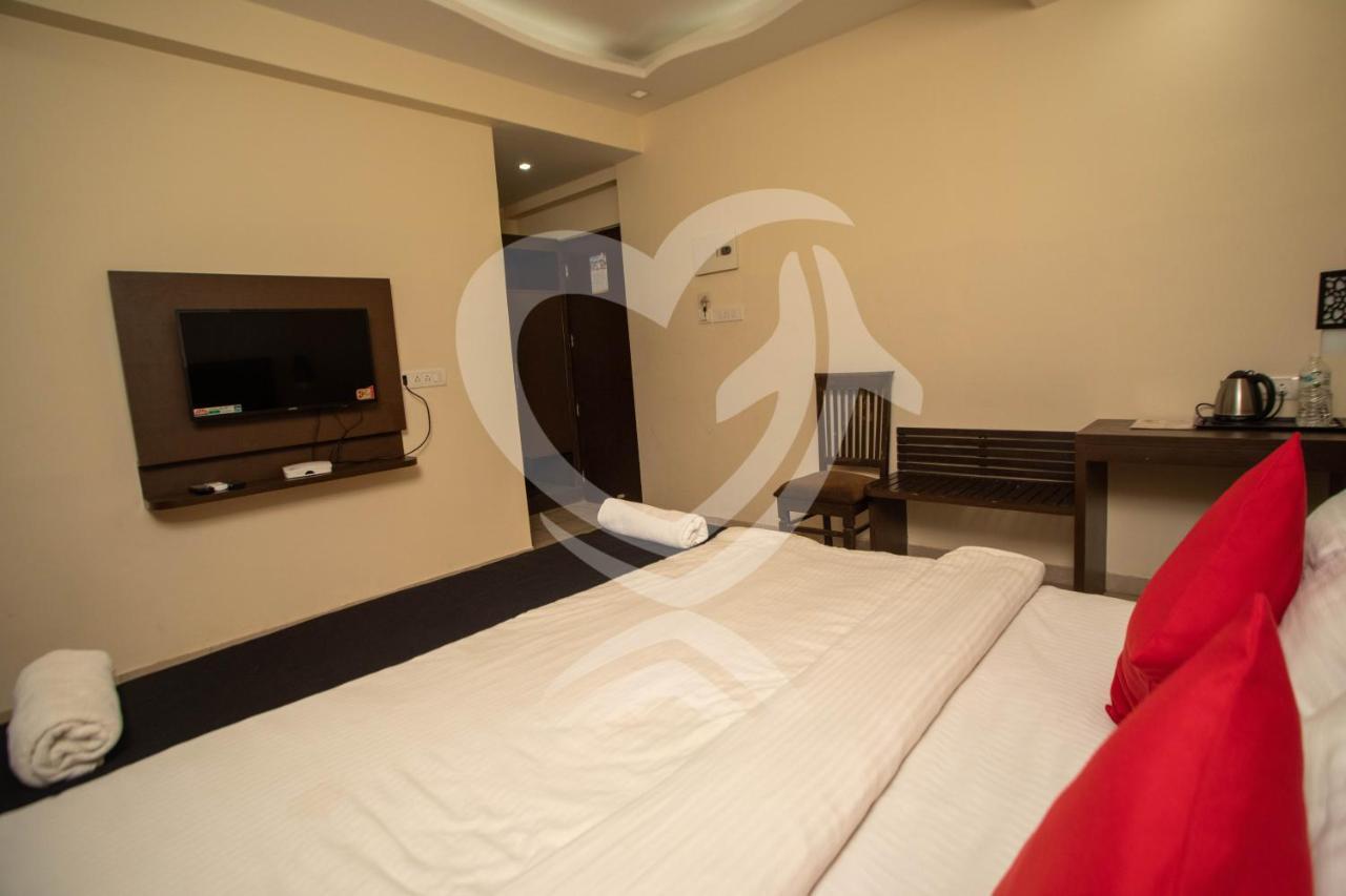De Alcazar Calangute Hotel ภายนอก รูปภาพ